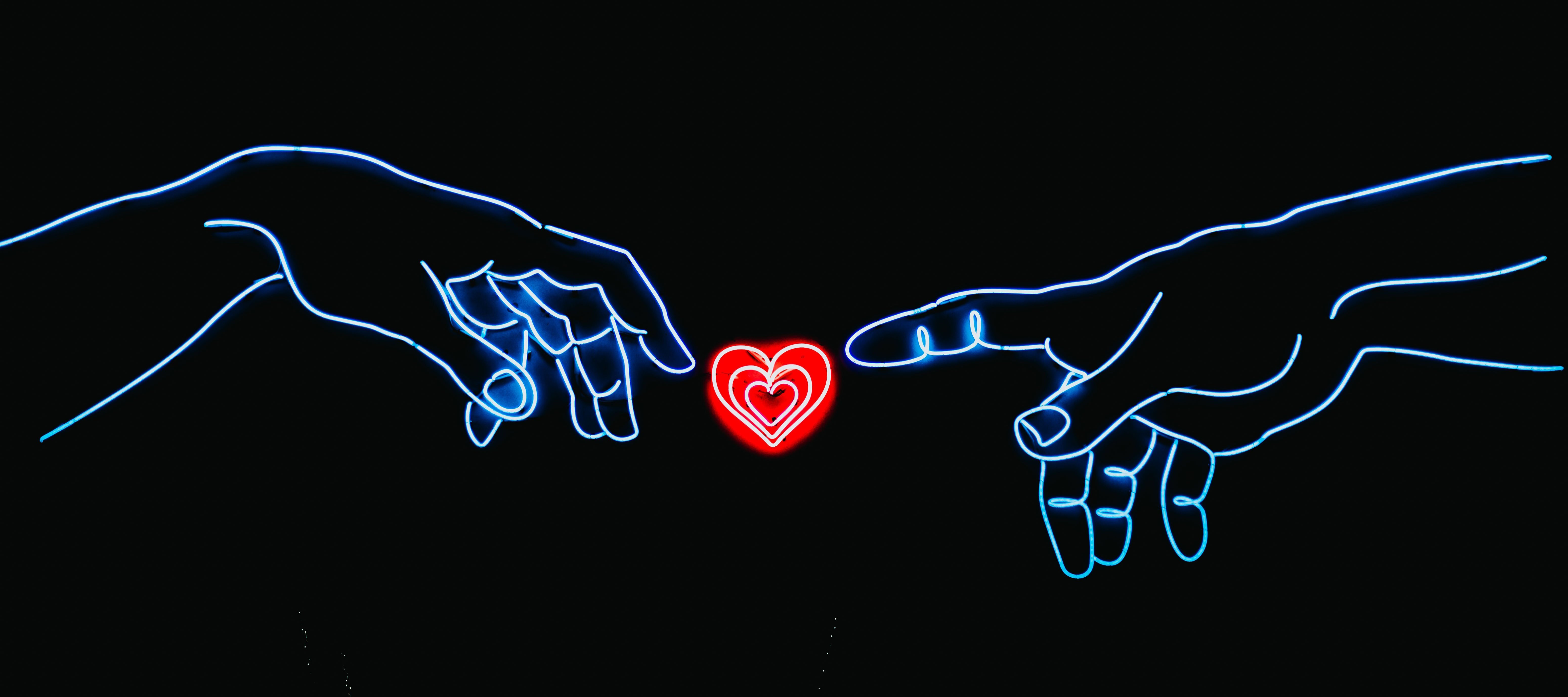 heroic-fundraising-blog-featured-image-hearts-hands-relationship